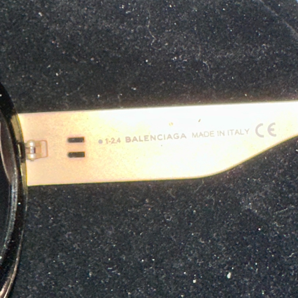 BALENCIAGA BA 401B floating lens Sunglasses Matte gold frame - Picture 13 of 16